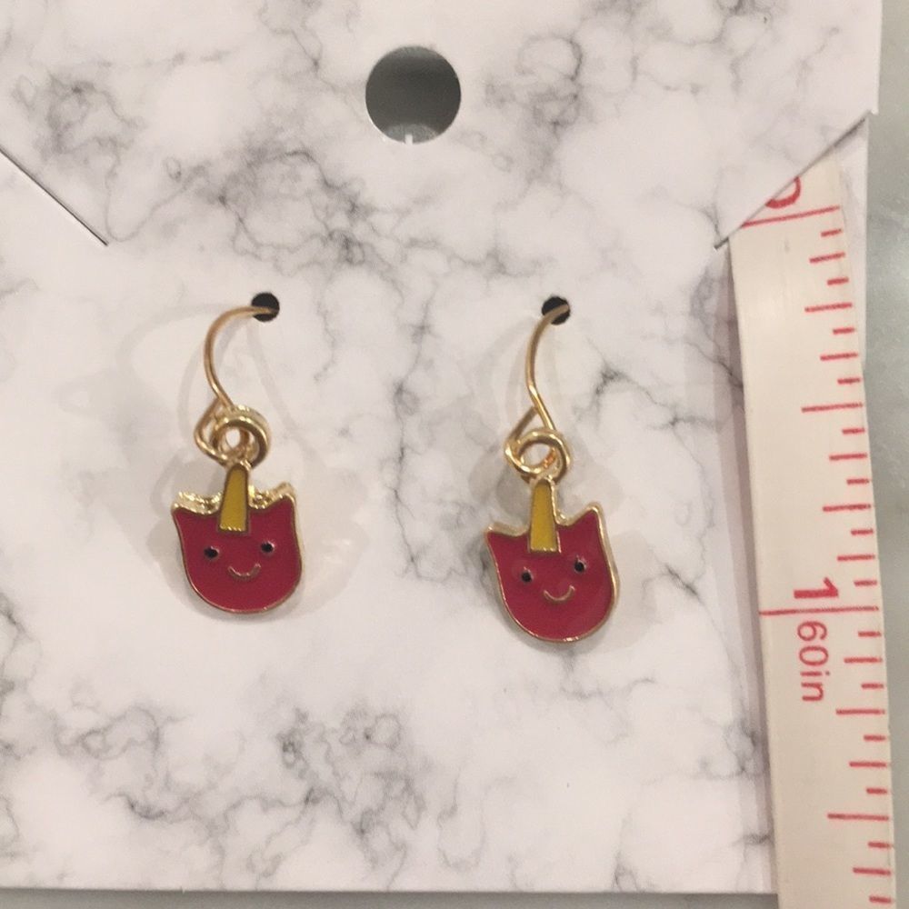 ☮️💗4/$12; 2/$8⭐️🩷 NWT, Girls Red Unicorn 🦄 Hypoallergenic Dangly Earrings - Picture 2 of 2